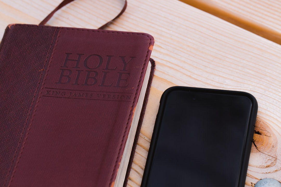 Bible Reading App: Read, Study, and Share Scriptures Daily