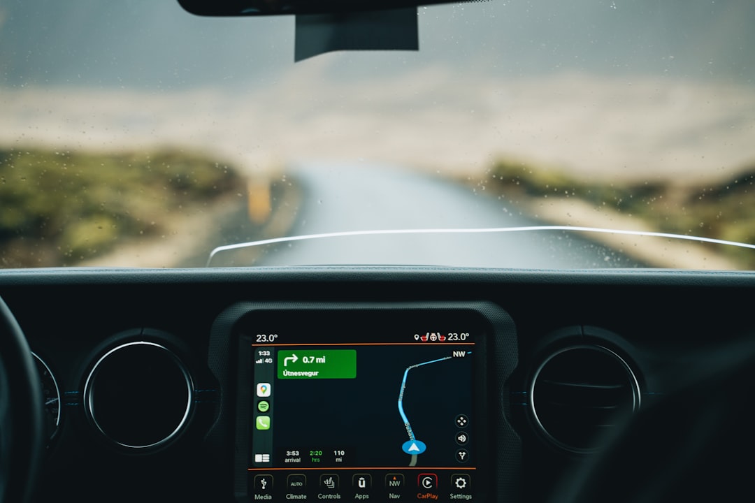 Truckers' GPS App: Route, Stops, and Safety Features